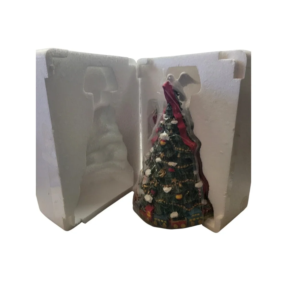 Musical Christmas Tree Figurine Boy on Ladder Joy to the World Green ReExcellent